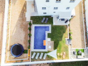 Laguna Apt Located within Lavandolive Residence